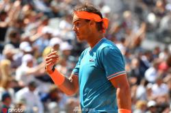 纳达尔赛后谦逊发言登热搜，罗马惊险洛杉矶湖人引发热议(如今,随着纳达尔登顶罗马,斩获生涯第34座大师赛冠)